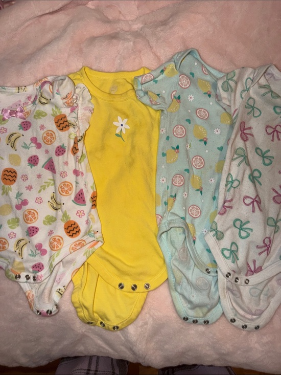 Other - Baby Girls' Yellow Daisy One-Piece Bodysuit